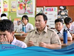 Prabowo Masuk Kelas: Makan Bareng Siswa di SMPN 111 Jakarta