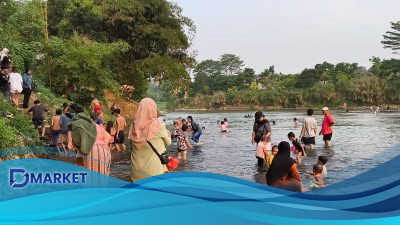 Sungai Cisadane Surut, Warga Keranggan Tangsel Manfaatkan Jadi Rekreasi